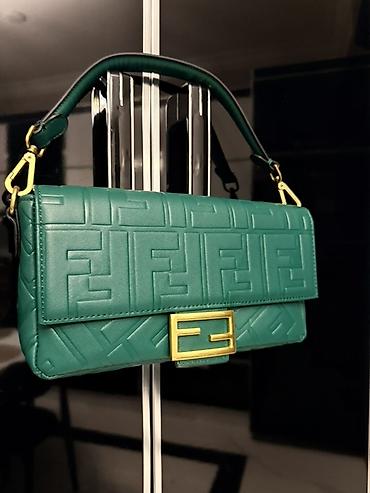 fendi etir: Fendi Baguette çiyin çantası – yaşıl rəng - Material: hamar toxumalı — 2