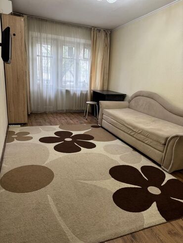 продаю дом комсомольская: 1 комната, 31 м², Хрущевка, 3 этаж, Евроремонт