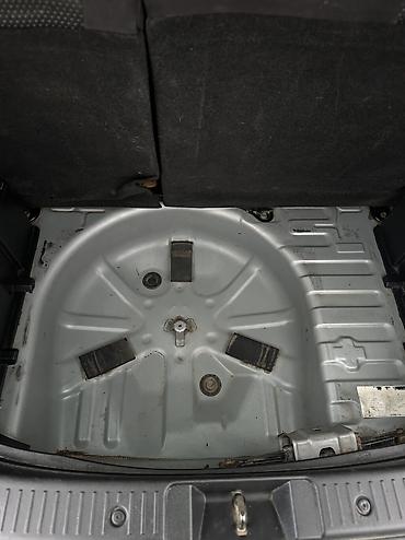 зил 130 на продажу: Toyota Ist: 2003 г., 1.3 л, Автомат, Бензин, Хэтчбэк — 9