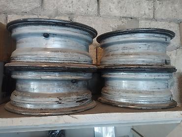 Mağaza arabası, şin və disk dəsti, taxta pəncərə çərçivələri -