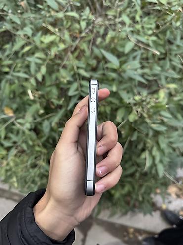 ломбард айклауд: IPhone Air, Б/у, < 16 ГБ, Jet Black, Зарядное устройство, 100 % — 3