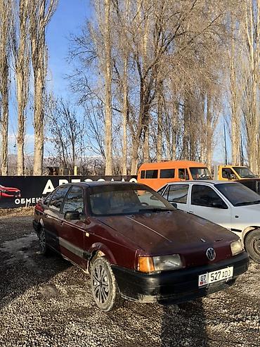 Volkswagen: Volkswagen Passat: 1990 г., 1.8 л, Механика, Бензин, Седан — 3