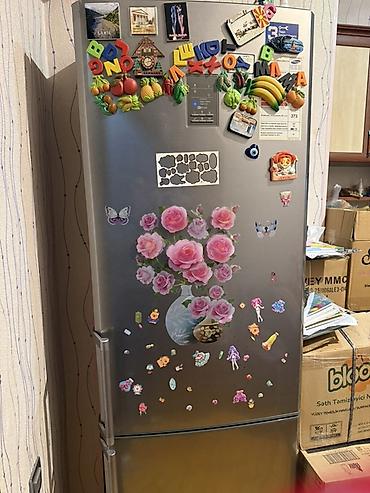 Soyuducu, ikiqapılı, aşağıda dondurucu bölməsi ilə. - Rəng