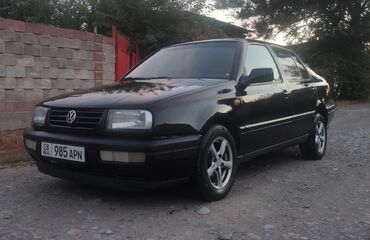 Volkswagen: Volkswagen Vento: 1995 г., 1.8 л, Механика, Бензин, Седан