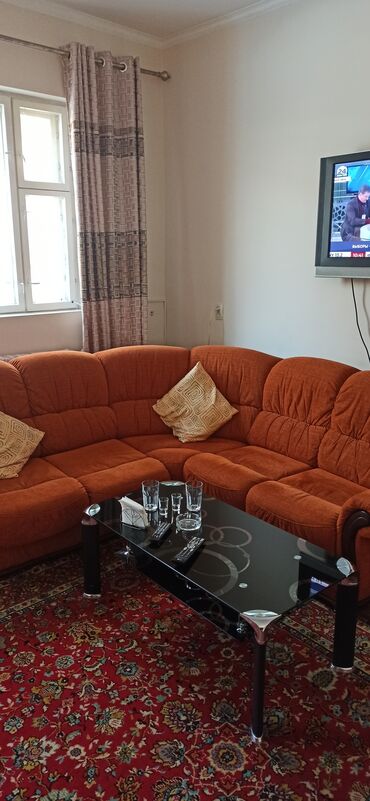 гостиница виктория в Кыргызстан | КНИГИ, ЖУРНАЛЫ, CD, DVD: 250 м², С мебелью