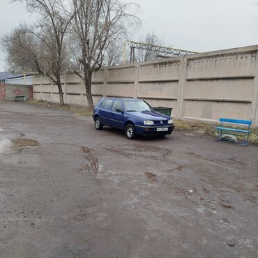 Volkswagen: Volkswagen Golf: 2025 г., Седан — 20