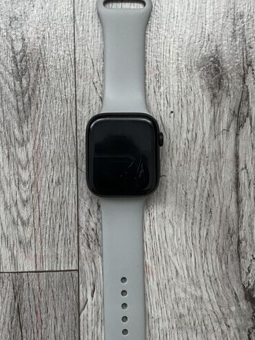 эпо воч: Часы apple watch,состояние очень хорошее есть царапина на экране! В