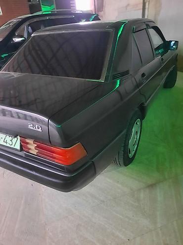 Mercedes-Benz: Mercedes-Benz 190 (W201): 2 л | Седан — 2