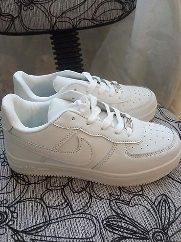 aro obuca: Nove Nike patike vel.35, unutrasnje gaziste 22,5cm.Cena 3000 dinara — 4