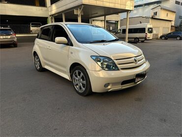 автомобили в рассрочку без первоначального взноса: Toyota ist: 2004 г., 1.5 л, Автоматтык, Бензин, Хетчбек