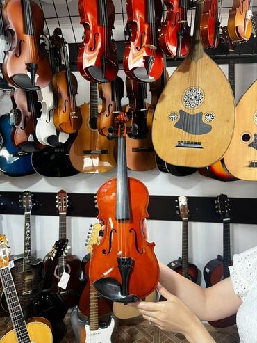 Sintezatorlar: Skripka 4/2 🎻 İkinci əl skripka – Təzə kimidir, münasib qiymətə! 🎶