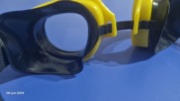 idman ayaqabisi: Hovuz Üçün Gözlük Ela Veziyet Götürdüyünüz Zaman Yoxlaya Bilersiz alan