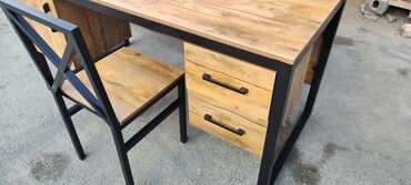 Офисные столы: Столы офисные с тумбочкой
Офисные столы с тумбочкой в наличии — 8