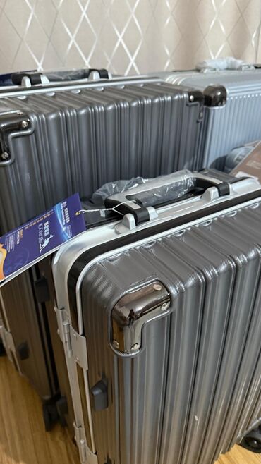 Чемоданы: Чемоданы размер M,S M-6250сом S-4250сом если купите вместе m и s- — 2