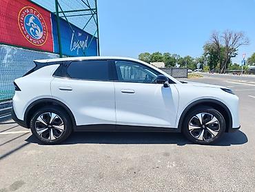желтый lotus: Changan Qiyuan Q05: 2026 г. — 2