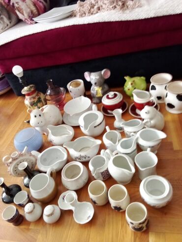 Ostali antikviteti: 400 komada porcelana,kristala i Murano stakla. Cena -dogovor — 3