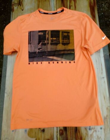šaim se majica: T-shirt Nike, S (EU 36), M (EU 38), color - Orange