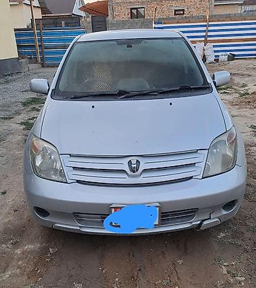 Toyota: Toyota Ist: 2004 г., 1.3 л, Автомат, Бензин, Хэтчбэк — 1