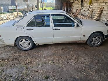 mercedes 170 b: Mercedes-Benz 190 (W201) – sedan Xüsusiyyətlər: - Kuzov: 4 qapılı — 4
