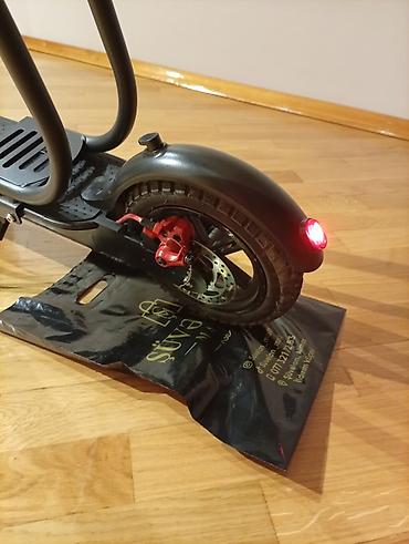 elektrikli scooter ucuz: BOYUK ENDİRİM VAR SURET 30-35 TAM ŞARJ İLE 30 KM MESAFE Şəhər içi — 2