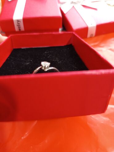 Tuflilər: Gümüş rəngli tek qas zərif üzük 7olcu 17razmer - Dizayn: Asimmetrik — 28