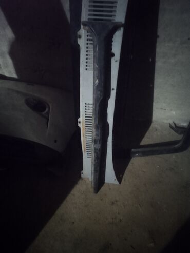 Digər kuzov detalları: QAZ 24, Yeni — 3