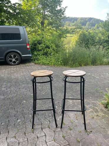 Stolice: Barske stolice br.23, uvoz Svajcarska Visina 75 cm Prodaje se set od — 9