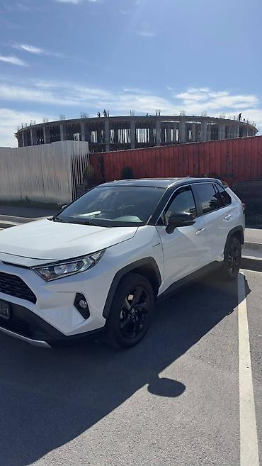 Toyota RAV4: 2020 г., 2.5 л, Автомат, Гибрид, Кроссовер