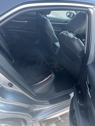 Toyota: Toyota Camry: 2019 г., 2.5 л, Автомат, Бензин, Седан at lalafo.kg — 9 Toyota: Toyota Camry: 2019 г., 2.5 л, Автомат, Бензин, Седан — 9