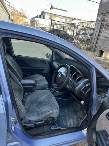 Honda: Honda Fit: 2002 г., 1.5 л, Автомат, Бензин, Хэтчбэк — 9