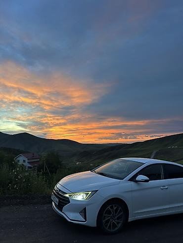 саната фар: Hyundai Elantra: 2019 г., Седан — 2