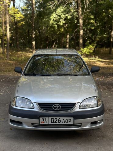 Toyota: Toyota Avensis: 2003 г., 1.8 л, Механика, Бензин, Седан