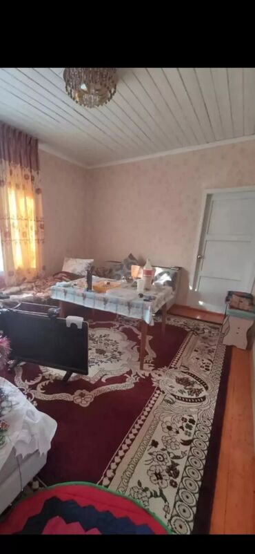 Долгосрочная аренда домов: 60 м², 3 комнаты, Парковка, Забор, огорожен