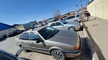 john dere: Volkswagen Passat: 1990 г., 1.8 л, Механика, Бензин, Седан — 3