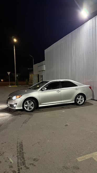 2014: Toyota Camry: 2014 г., 2.5 л, Бензин, Седан — 2
