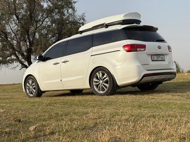Kia: Kia Carnival: 2017 г., 2.2 л, Автомат, Дизель, Минивэн