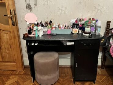 писменный стол: Açılmayan, Künc masa