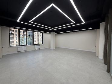 сдаётся места: Hangar for rent 323 м², С отдельным сан узлом, С системой безопасности, С юридическим адресом, Долгосрочно, Собственник — 7