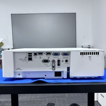 Proyektorlar: İşlənmiş Stasionar Proyektor Ödənişli çatdırılma — 31