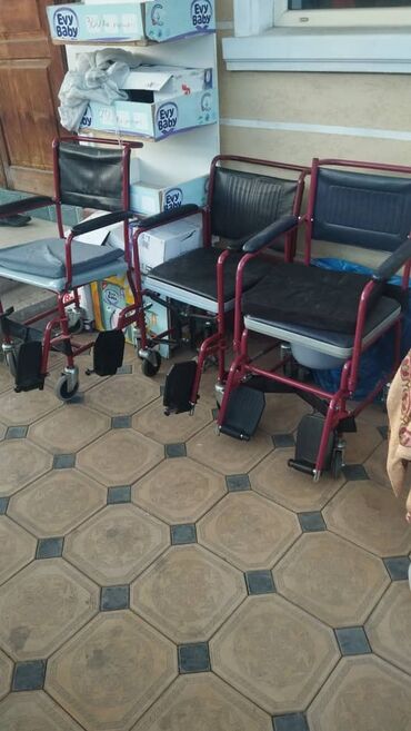 Биотуалеты для людей с инвалидностью: Инвалидные кресла-туалеты на колесах (несколько комплектов и — 13