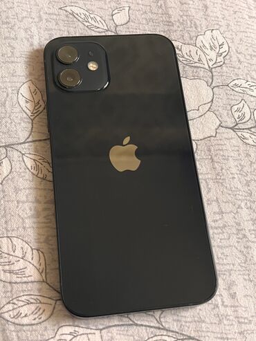 Apple iPhone: IPhone 12, Б/у, 64 ГБ, Защитное стекло, Чехол, 79 %