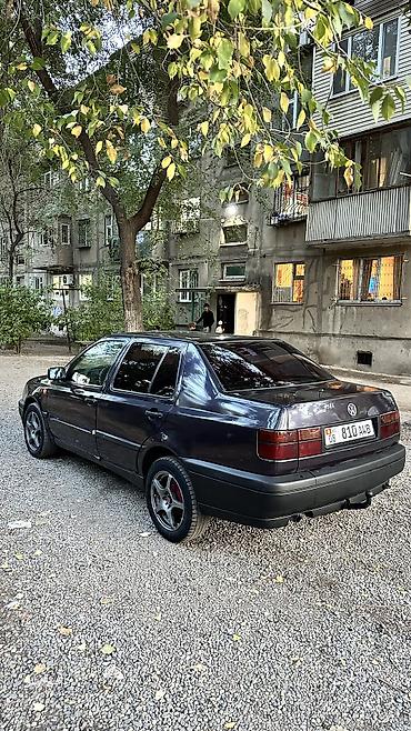 Volkswagen: Volkswagen Passat: 1993 г., 1.8 л, Механика, Газ, Седан — 4