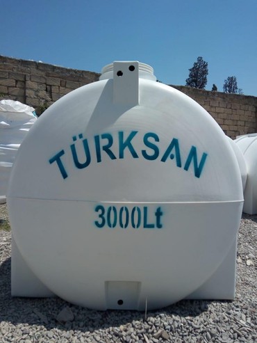 Türksan şirkətinin poletilendən hazırlanmış su çənləri. Oval formalı