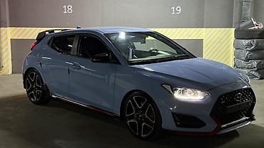 byd e2 2024: Hyundai Veloster: 2019 г., Бензин, Хэтчбэк — 5