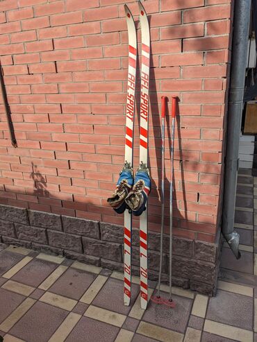 детские лыжи: Беговые лыжи made in USA afl sport L 70 
42 размер 
длина 2 метра