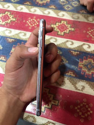 Apple iPhone: IPhone X, Ağ — 7