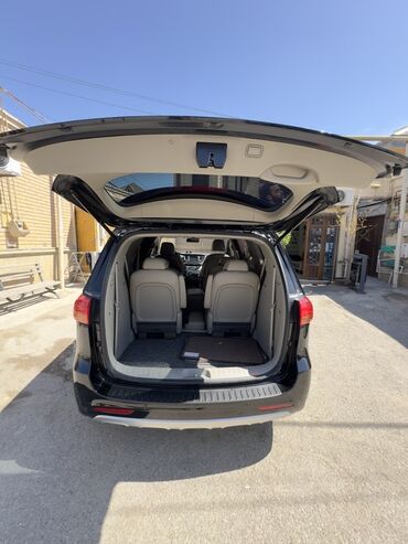 Kia: Kia Carnival: 2.2 l | 2016 il Van/Minivan — 16