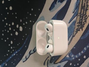 Наушники: Пользовался аккуратно Беспроводные наушники Apple AirPods Pro второго