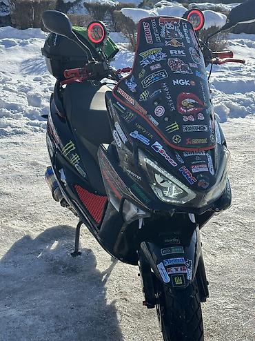 Скутеры: Продаю скутер Макси 🏍️ 2025 года новый ✅ Пробег 1900 км ✅ Все — 1