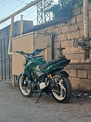 cobalt bar: Modifikasiya olunmuş şəhər/naked tərzli motosiklet Xüsusiyyətlər: - — 4